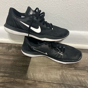 Nike Black Athletic Sneakers with White Accents